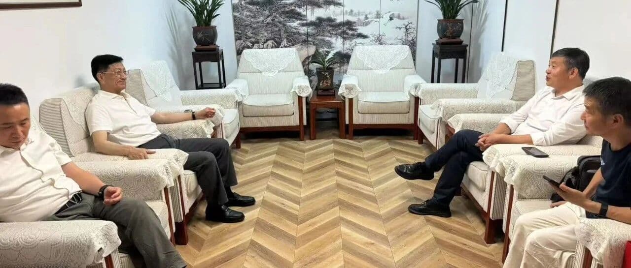纽想科技受邀前往上海市消防协会商讨火场逃生智慧救生面罩合作方向
